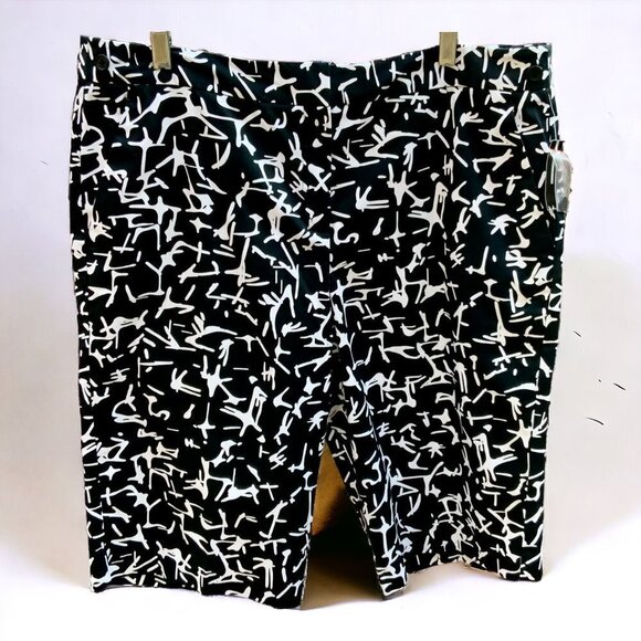 NEW DIRECTIONS LADIES BLACK WHITE CHINO STYLE FLAT FRONT POCKETS SHORTS NEW 16 - Picture 1 of 10